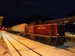 Die Salzburger Loklabahn bietet ideale Voraussetzungen den Güterverkehr auf die Bahn zu bringen. Das verkehrspolitische Handeln sieht leider anders aus. Foto: REGIONALE SCHIENEN