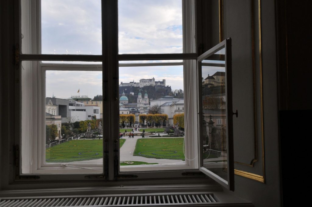 Aussicht aus dem Bürgermeisterzimmer im Schloss Mirabell. Foto: Stadt Salzburg
